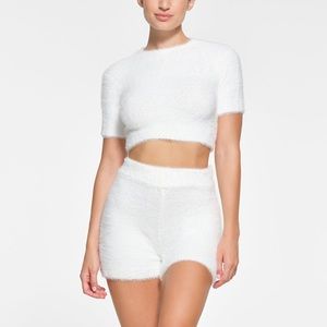SKIMS fuzzy knit cropped t-shirt